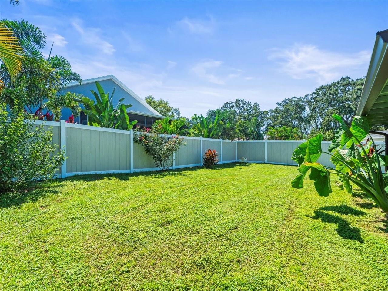 Image 10 of 30 For 1165 Falcon Drive
