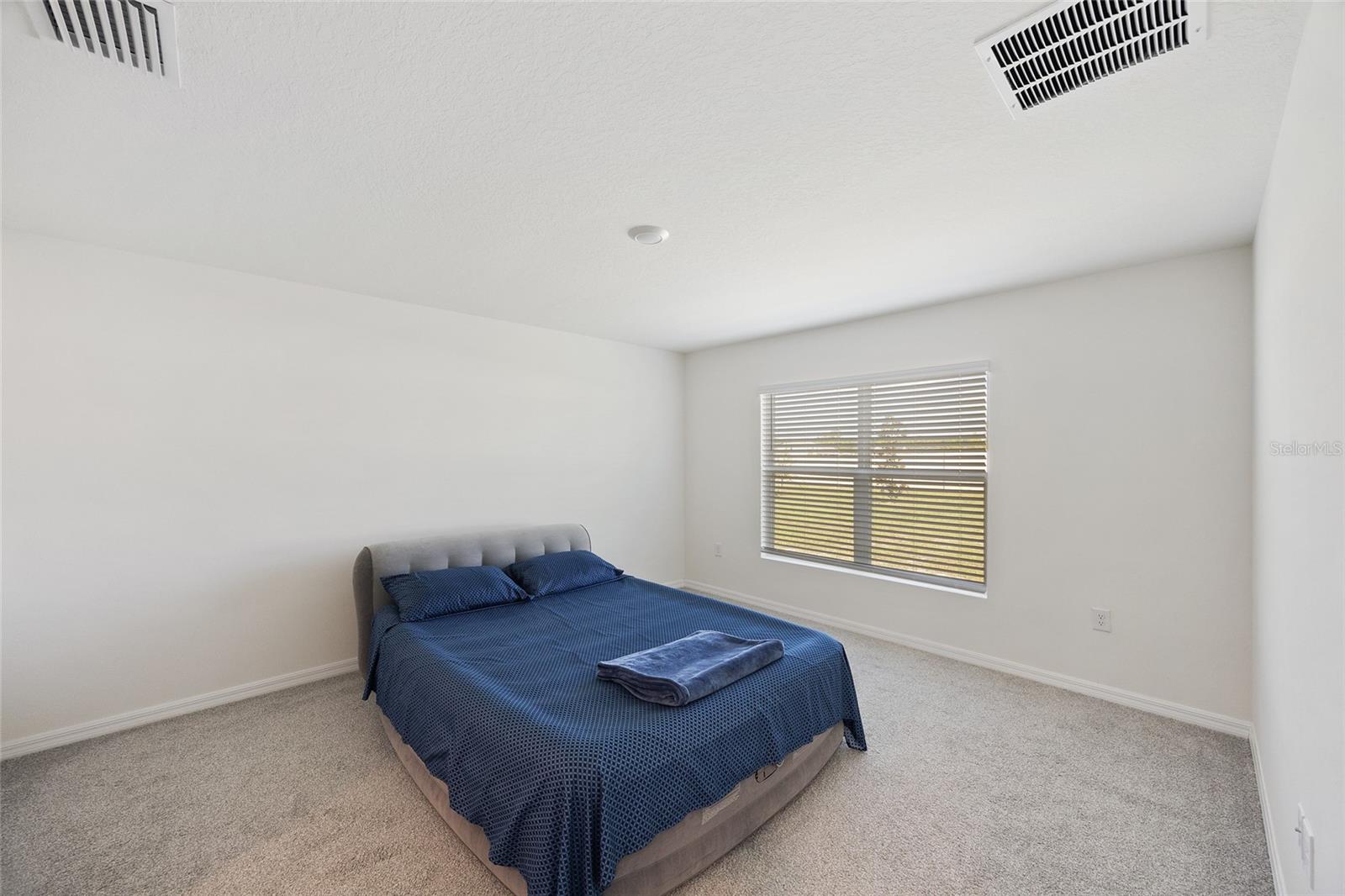 Listing photo id 10 for 11517 Timber Grove Lane