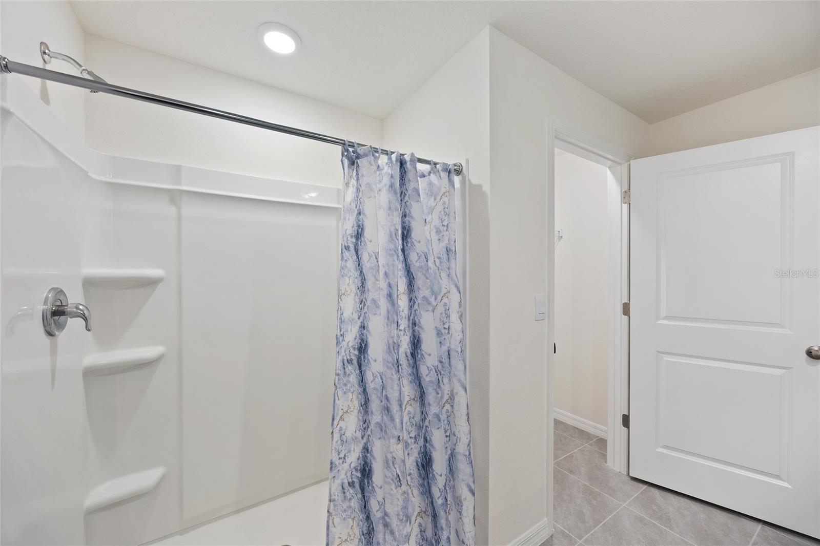 Listing photo id 13 for 11517 Timber Grove Lane