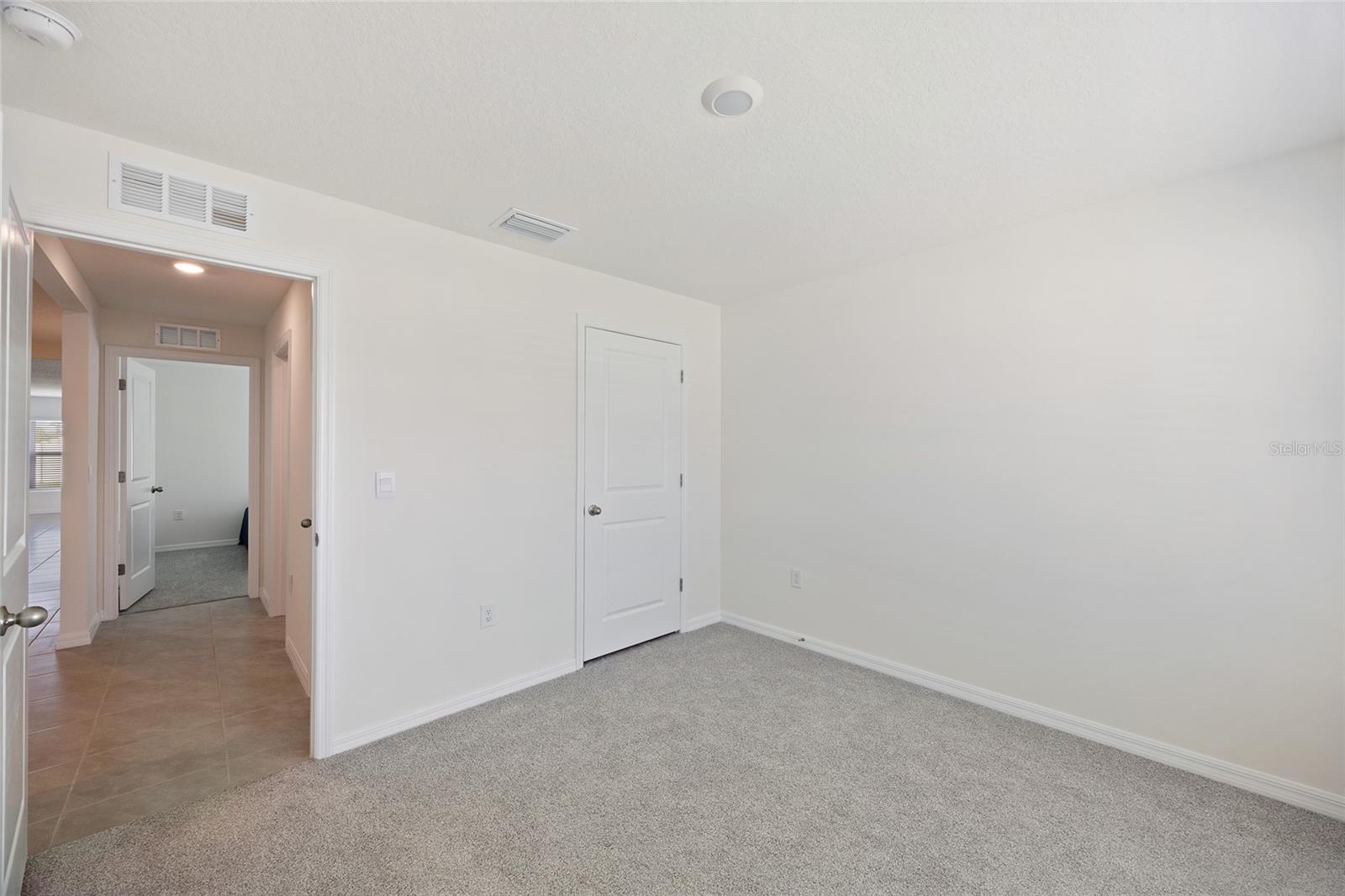 Listing photo id 15 for 11517 Timber Grove Lane