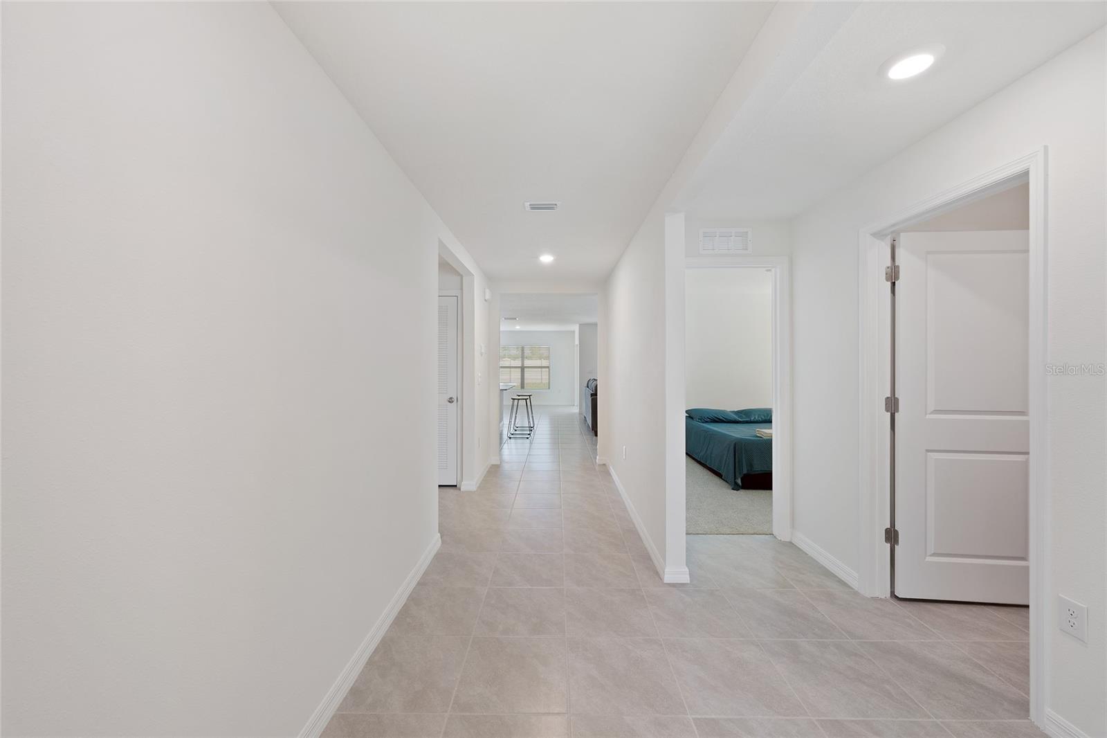 Listing photo id 2 for 11517 Timber Grove Lane
