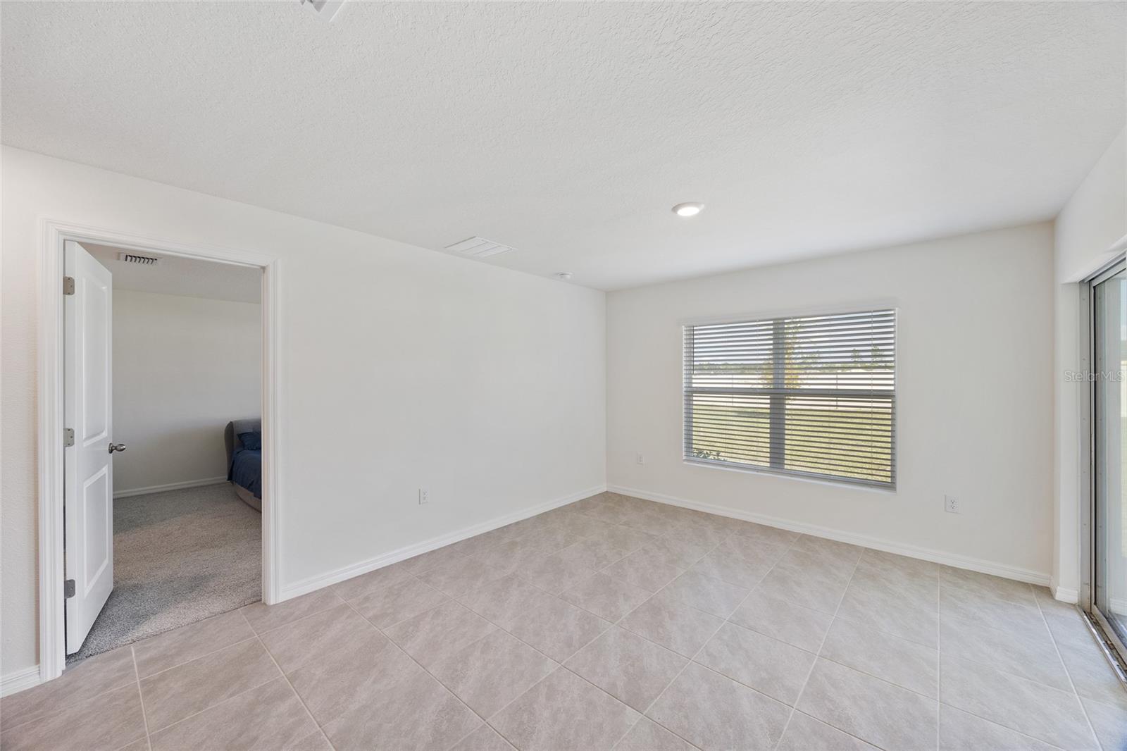 Listing photo id 6 for 11517 Timber Grove Lane