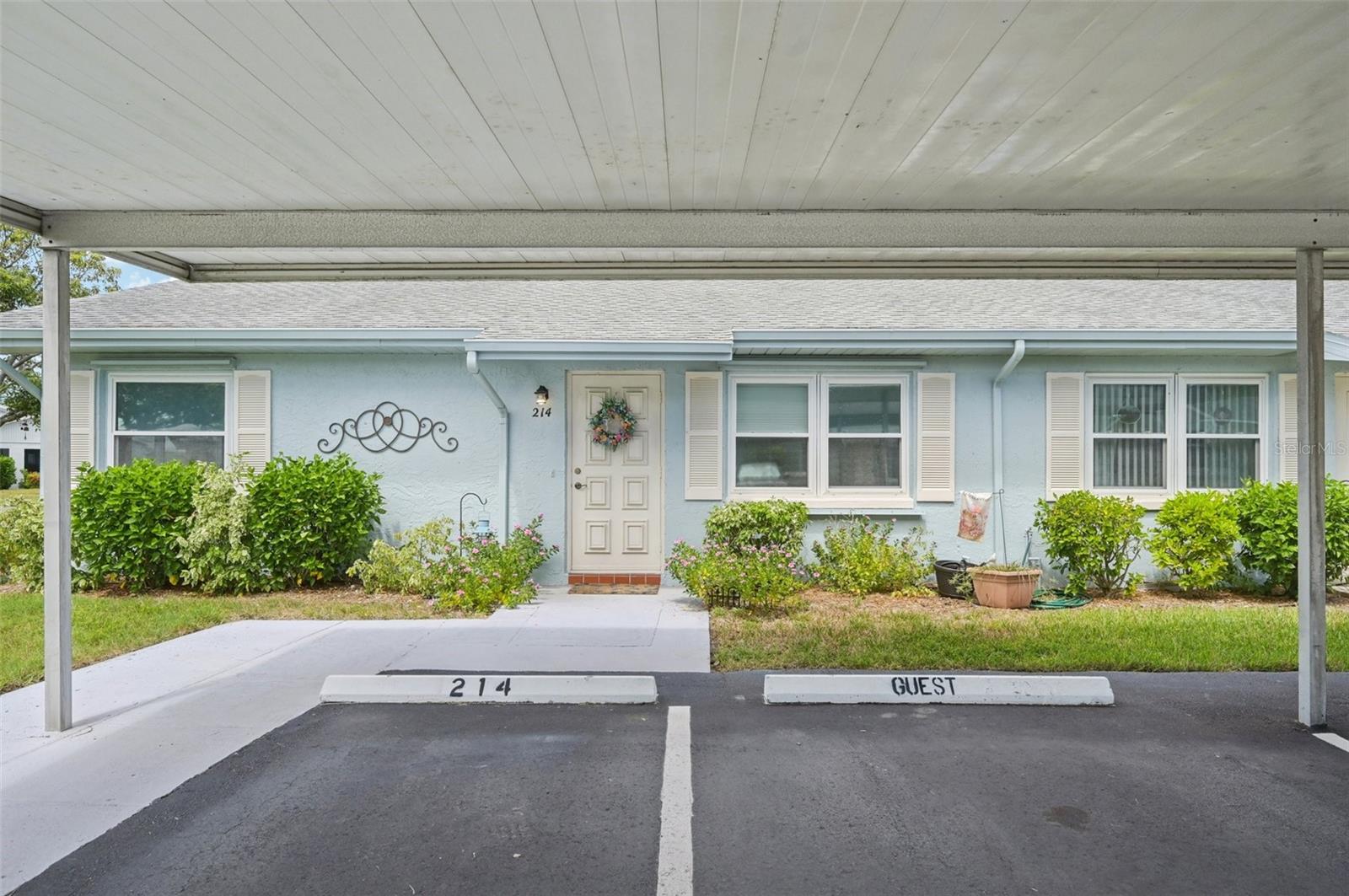 Image 2 of 57 For 214 Gloucester Boulevard