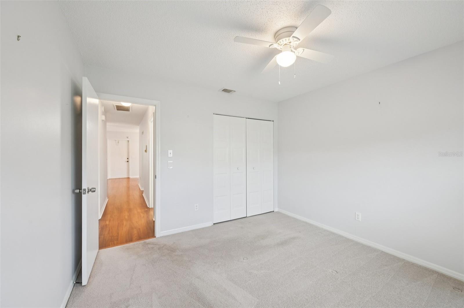 Image 21 of 57 For 214 Gloucester Boulevard