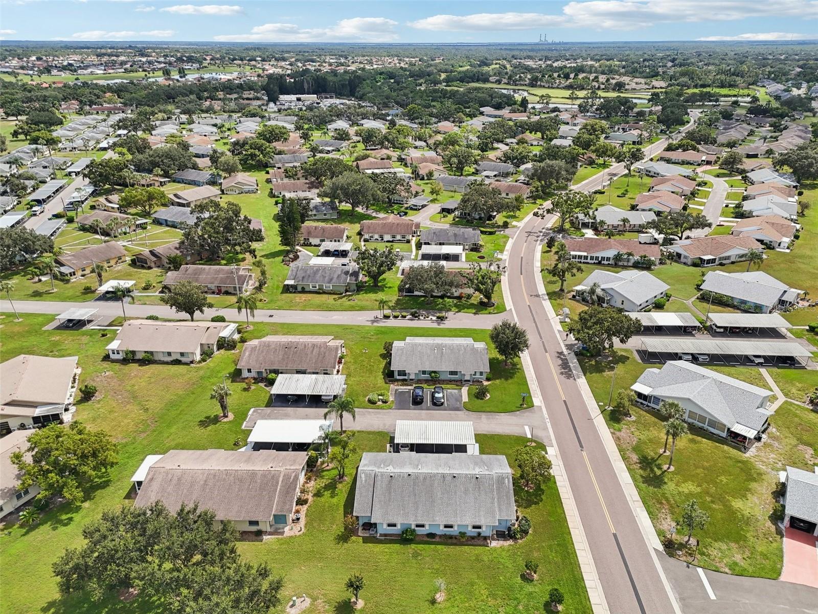 Image 30 of 57 For 214 Gloucester Boulevard