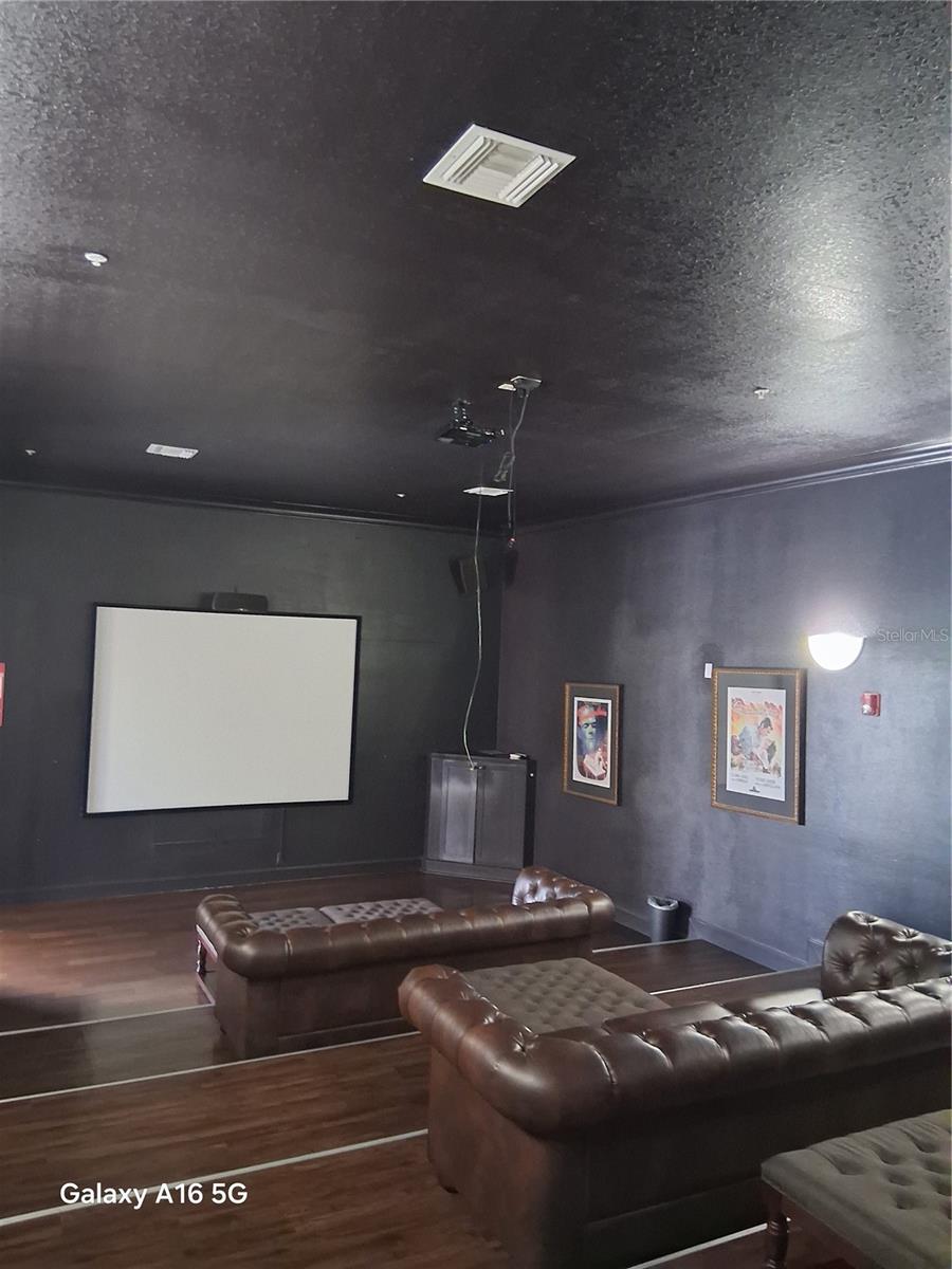 Image 15 of 19 For 1810 Palm Avenue 5220