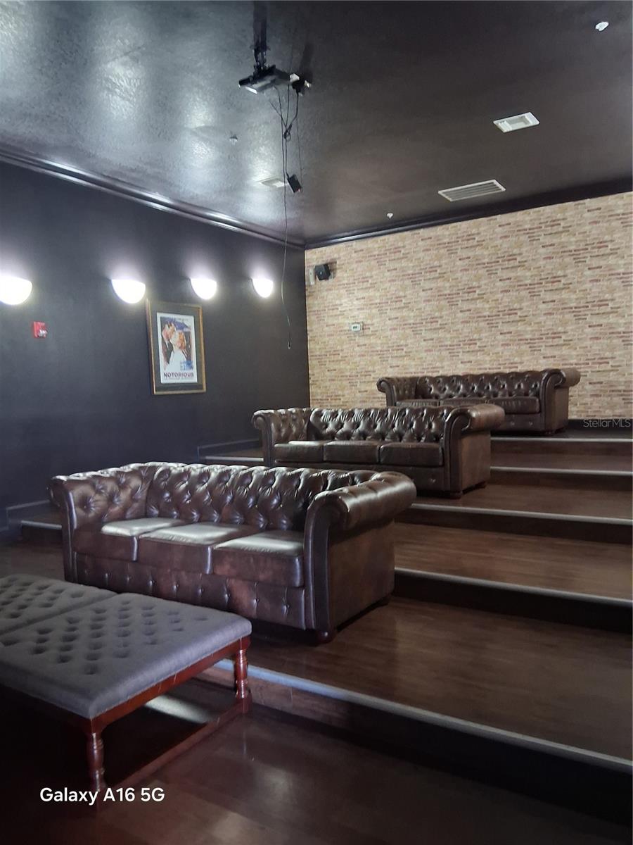 Image 16 of 19 For 1810 Palm Avenue 5220