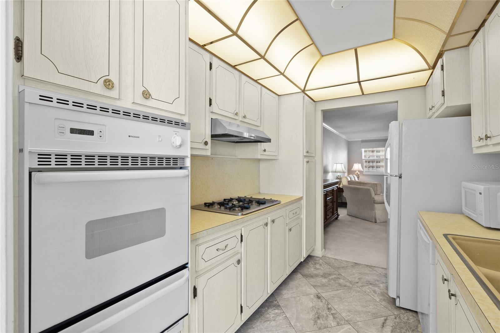 Image 12 of 50 For 5925 Shore Boulevard S 608