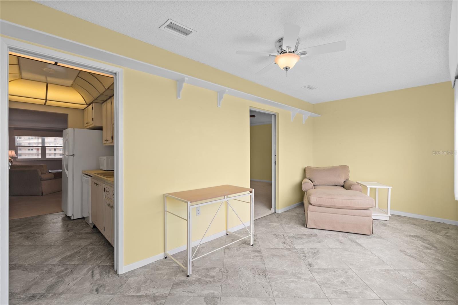 Image 15 of 50 For 5925 Shore Boulevard S 608