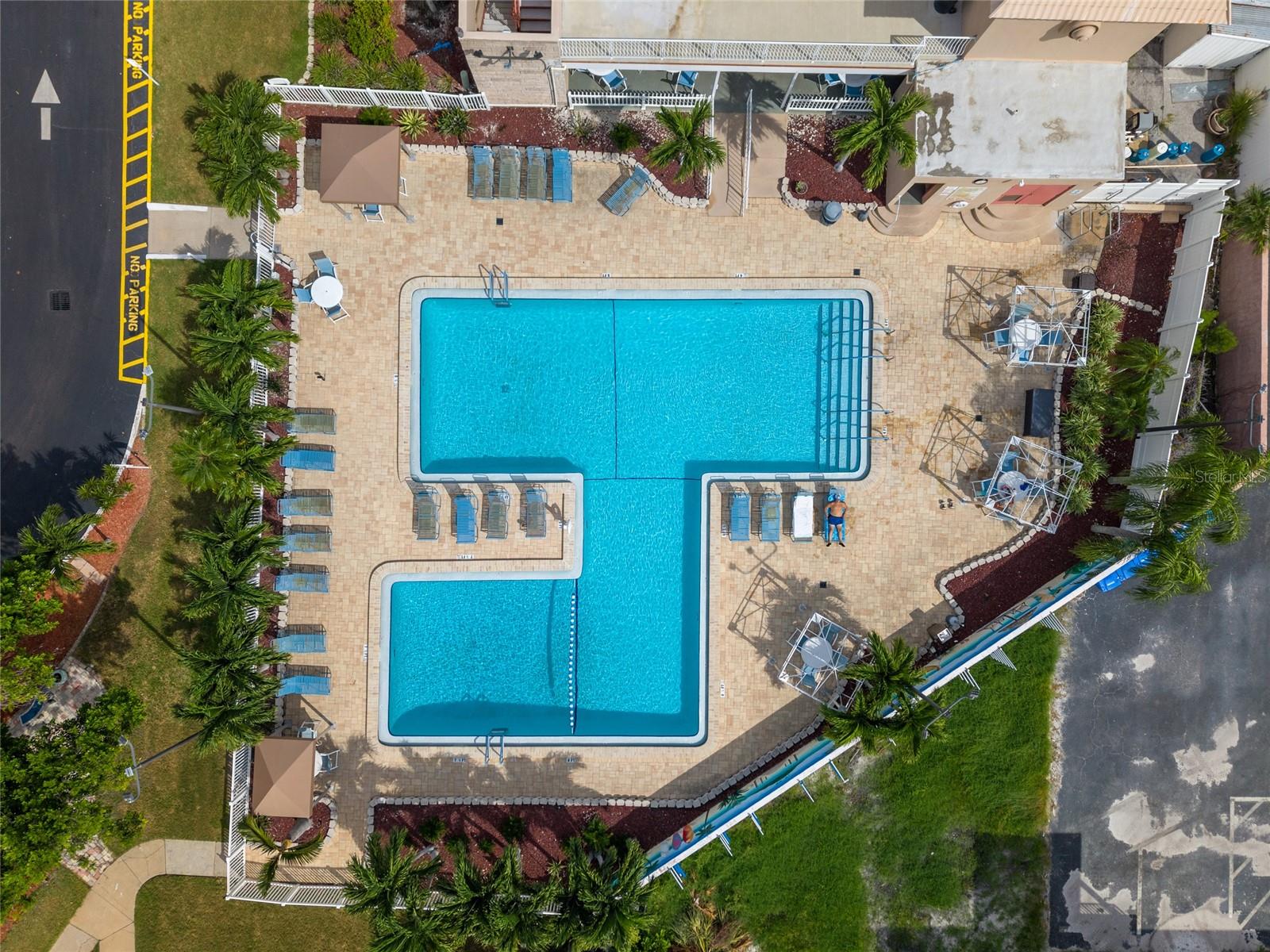 Image 36 of 50 For 5925 Shore Boulevard S 608