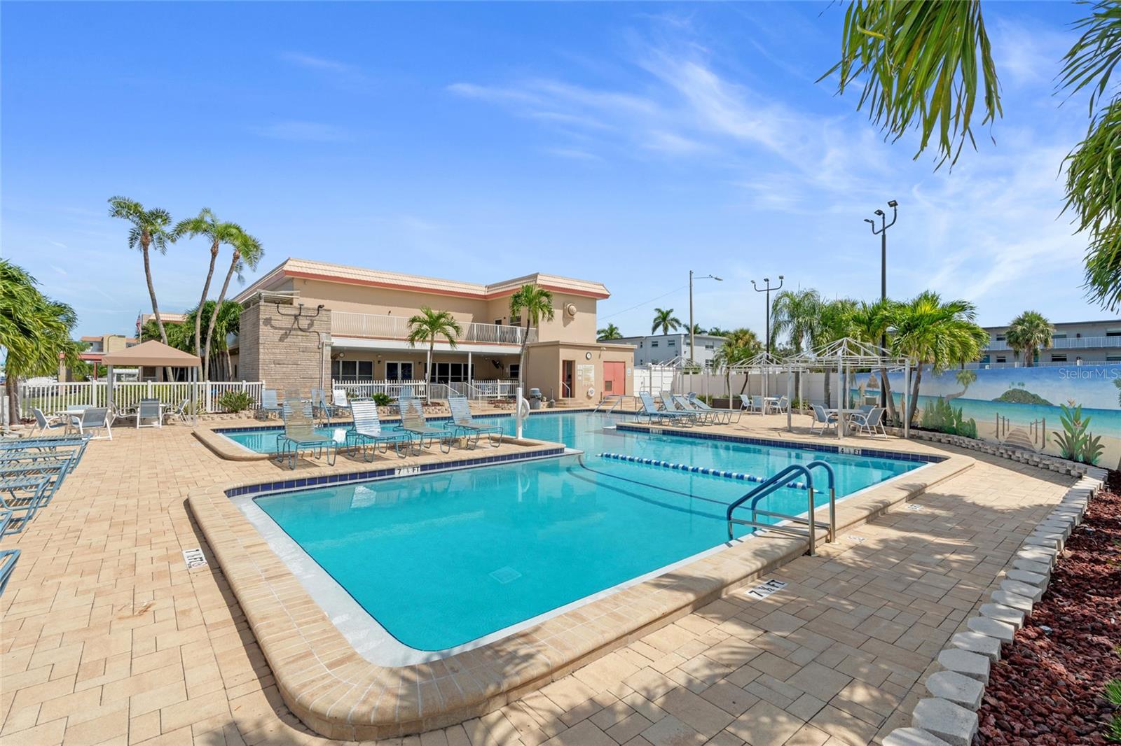 Image 43 of 50 For 5925 Shore Boulevard S 608
