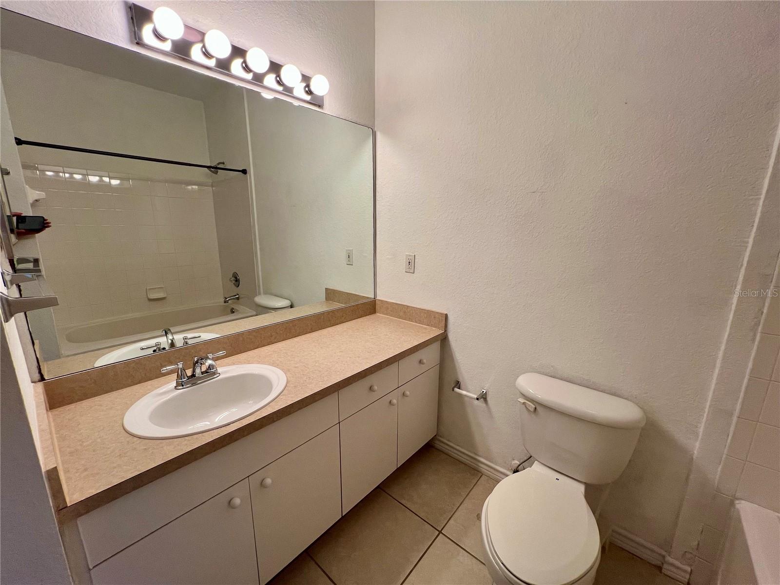 Image 21 of 31 For 4333 Bayside Village Drive 327