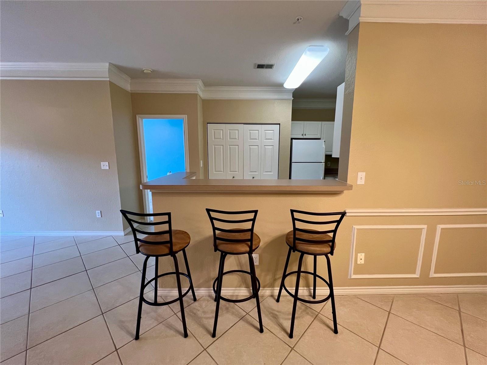 Image 3 of 31 For 4333 Bayside Village Drive 327