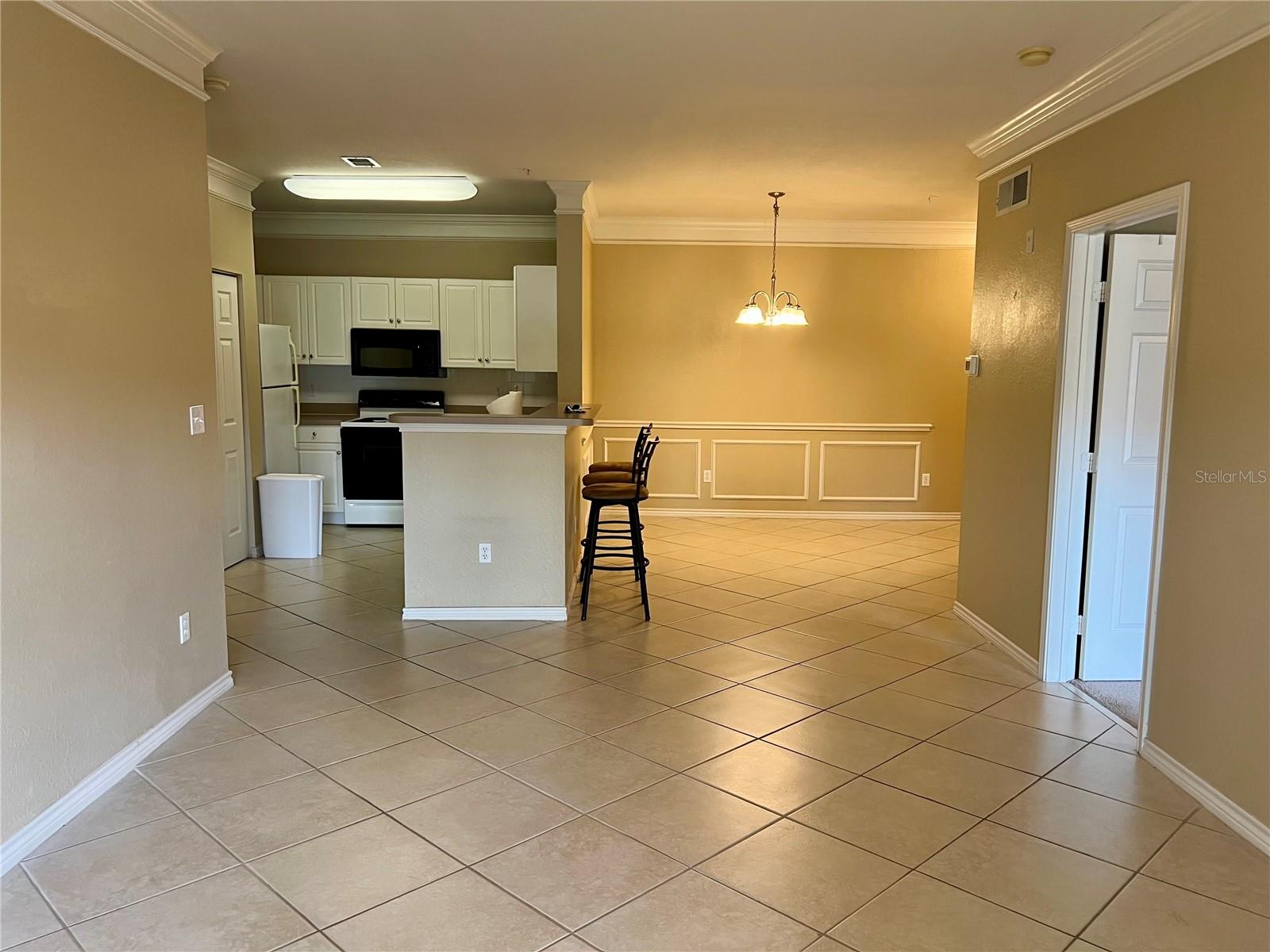 Image 4 of 31 For 4333 Bayside Village Drive 327