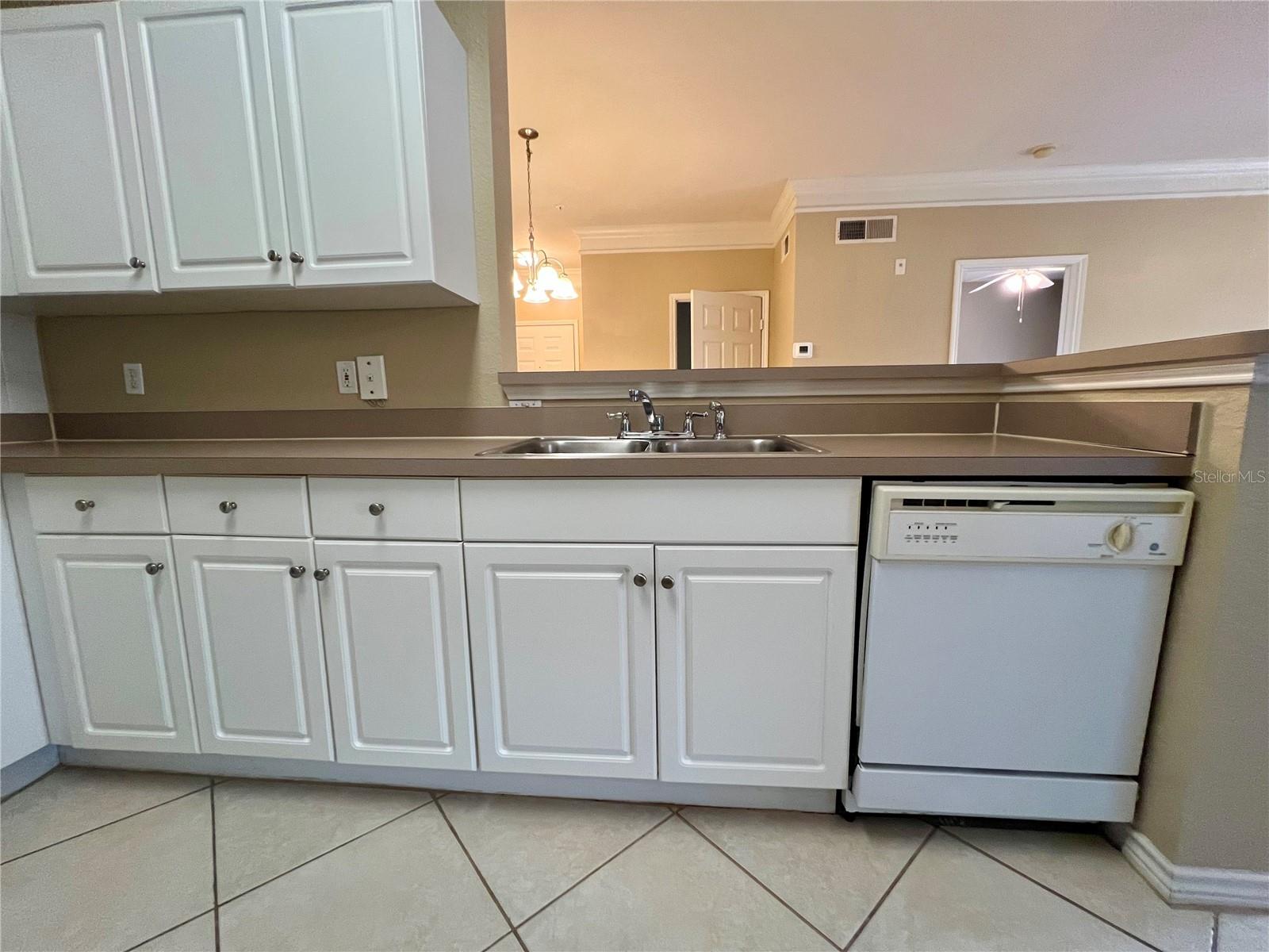 Image 9 of 31 For 4333 Bayside Village Drive 327