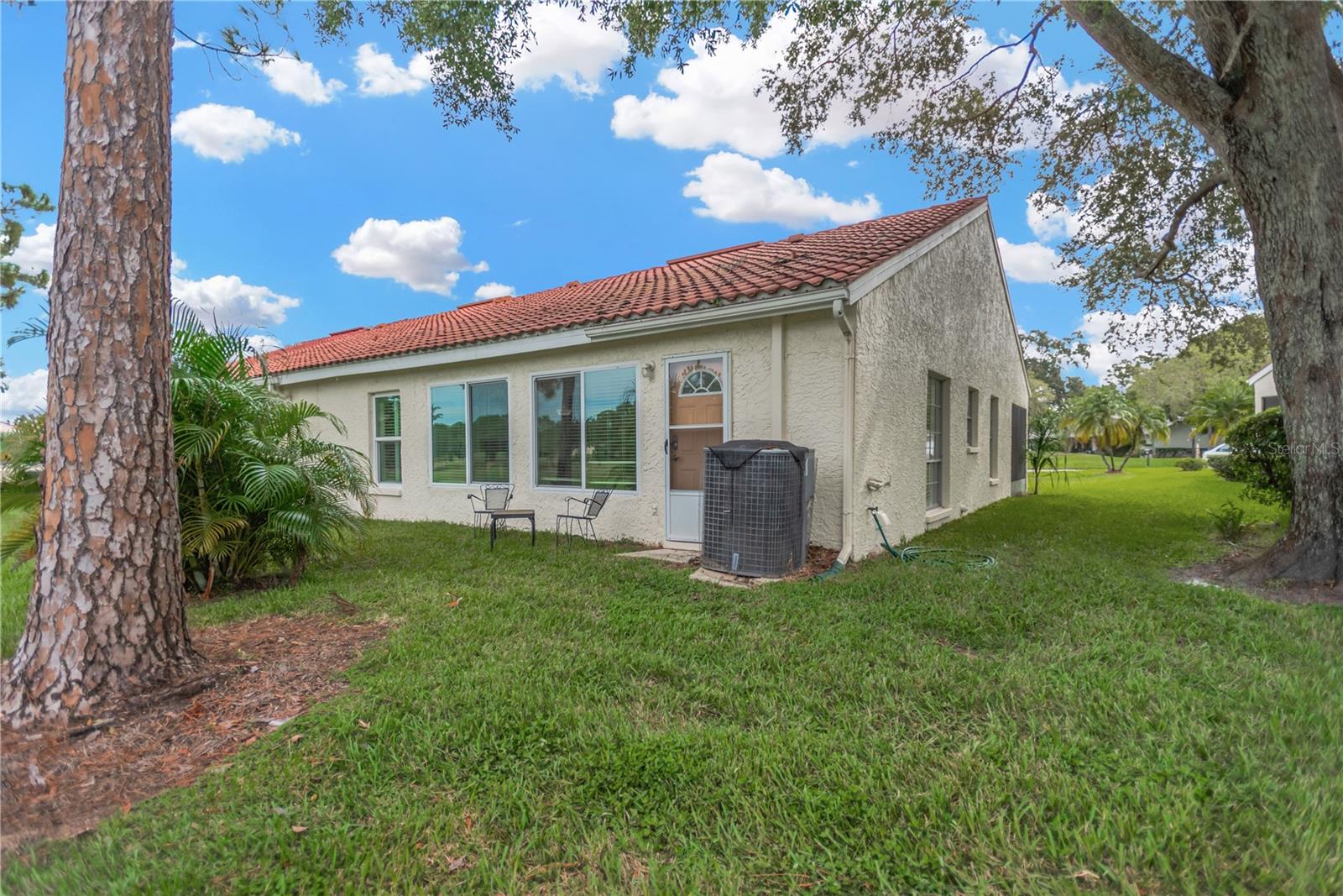 Image 21 of 26 For 1090 Seville Drive 29