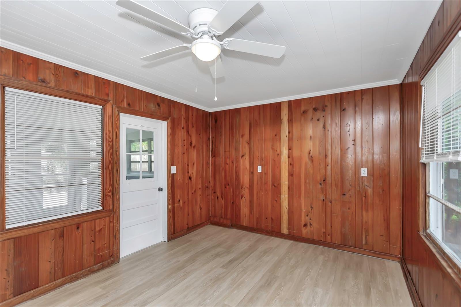 Image 32 of 55 For 7328 7th Avenue N