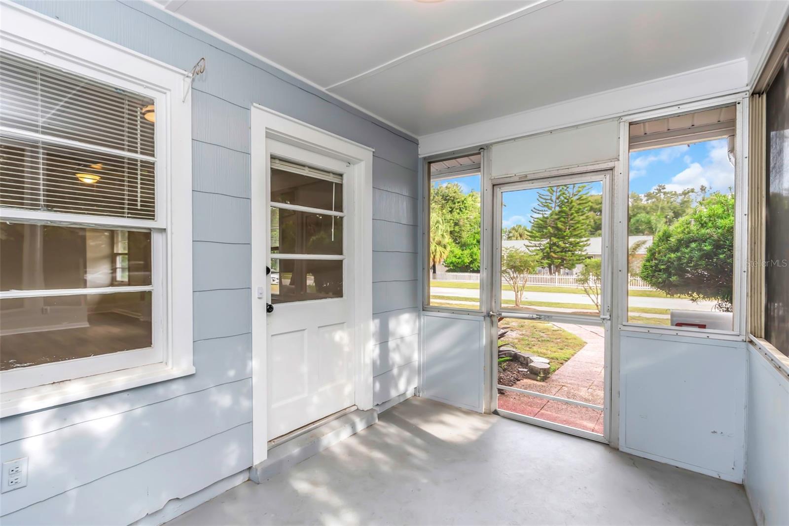 Image 4 of 55 For 7328 7th Avenue N