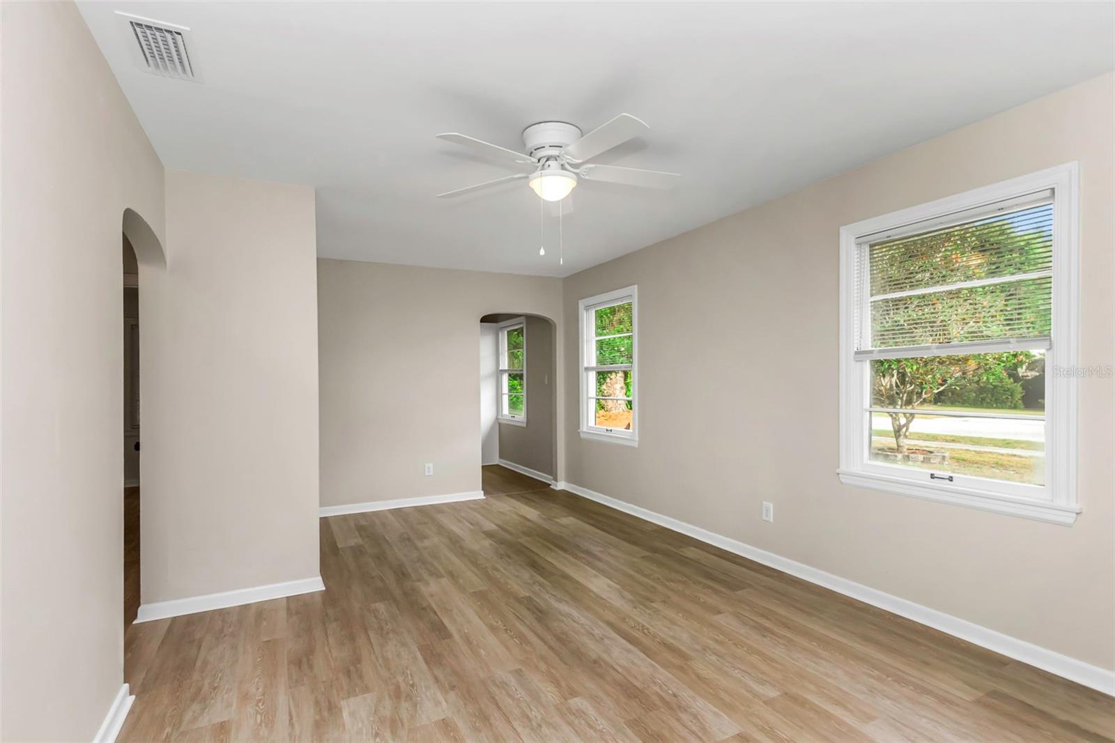 Image 5 of 55 For 7328 7th Avenue N