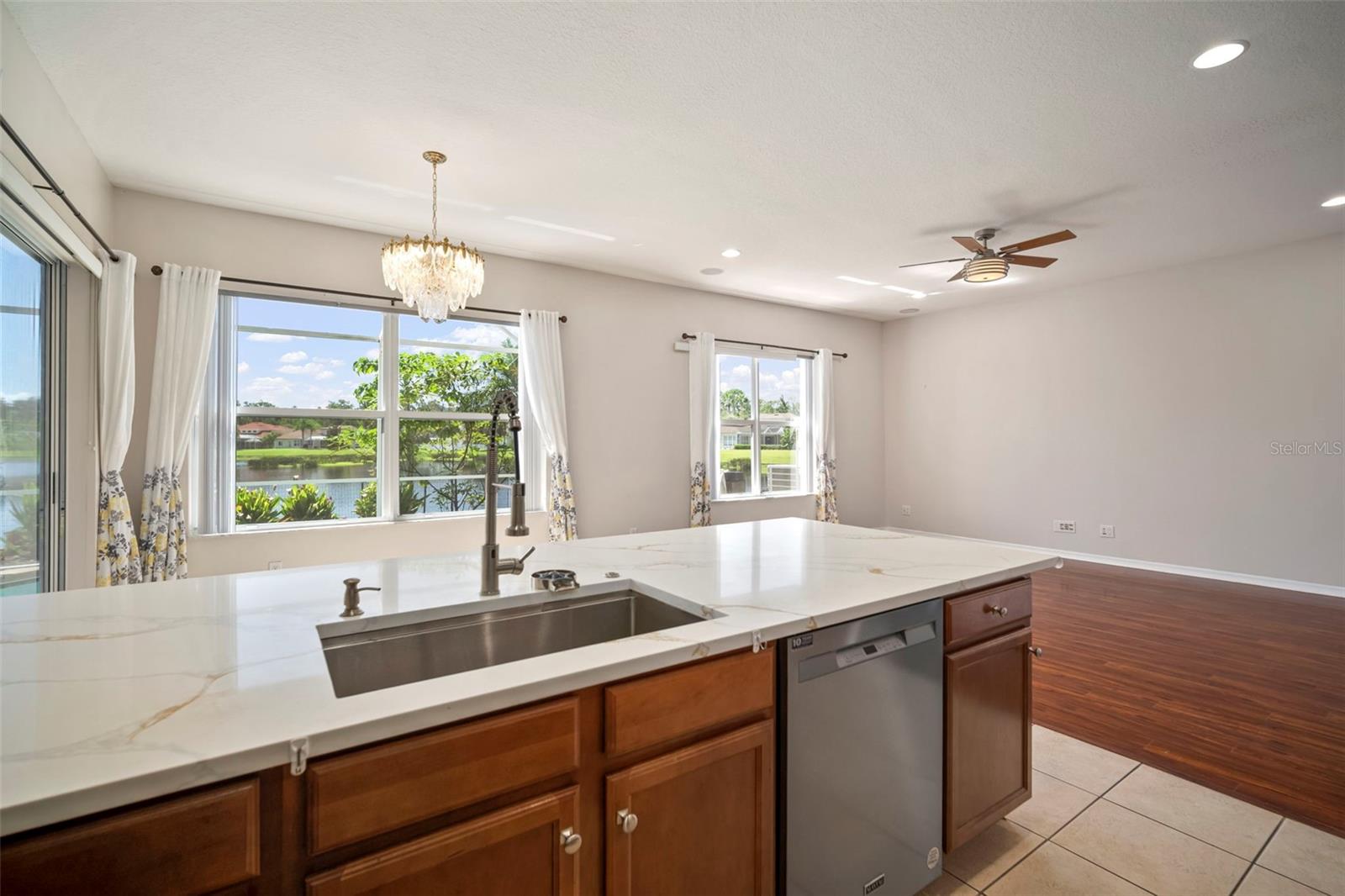 Image 11 of 60 For 26730 Shoregrass Drive