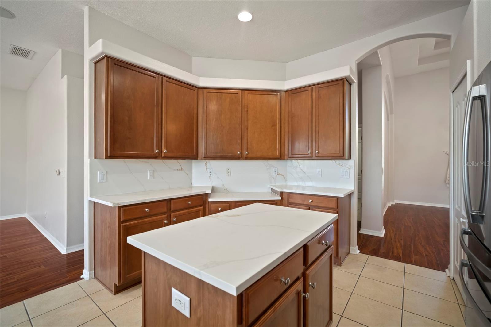 Image 12 of 60 For 26730 Shoregrass Drive