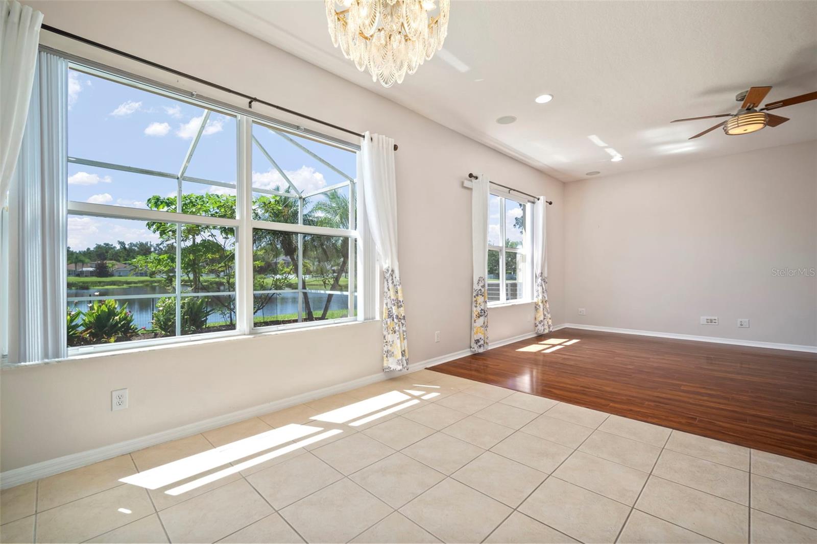 Image 17 of 60 For 26730 Shoregrass Drive