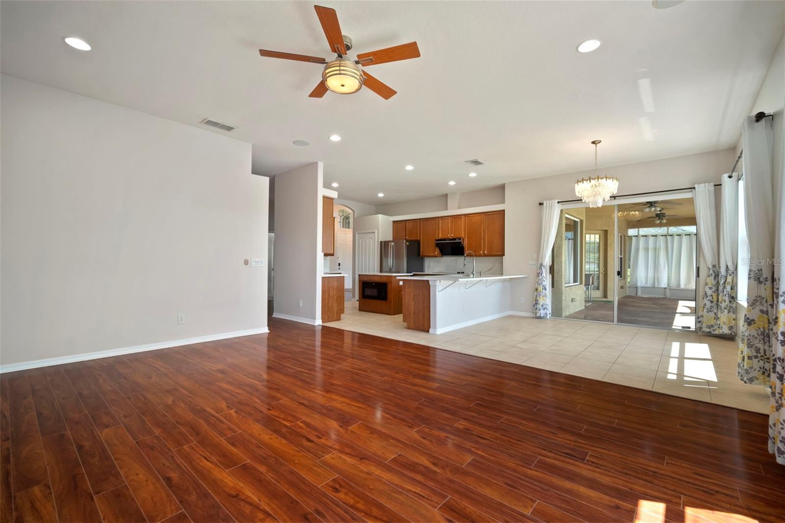 Image 20 of 60 For 26730 Shoregrass Drive