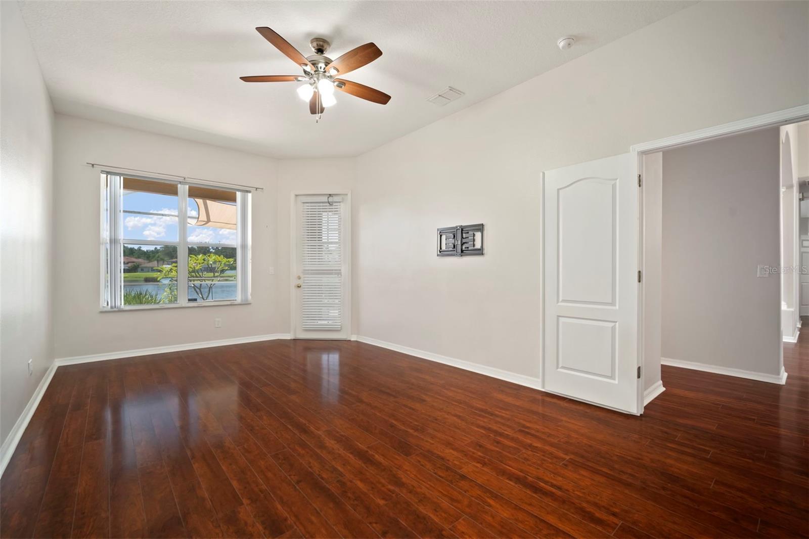 Image 23 of 60 For 26730 Shoregrass Drive
