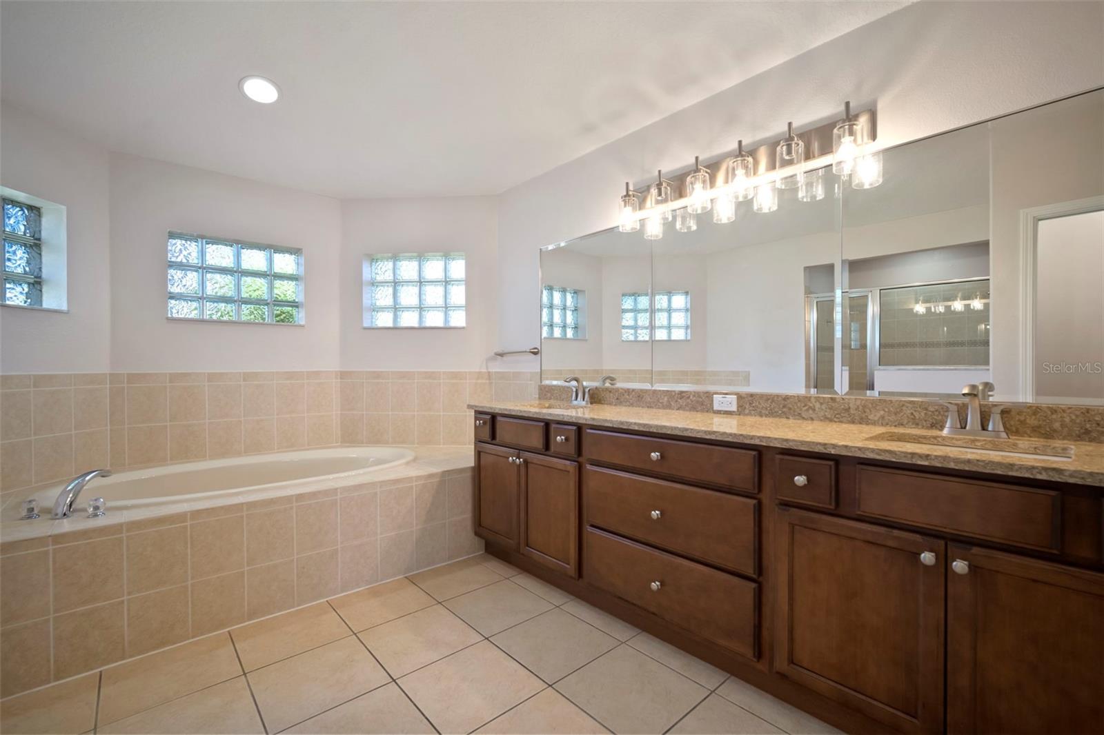 Image 27 of 60 For 26730 Shoregrass Drive