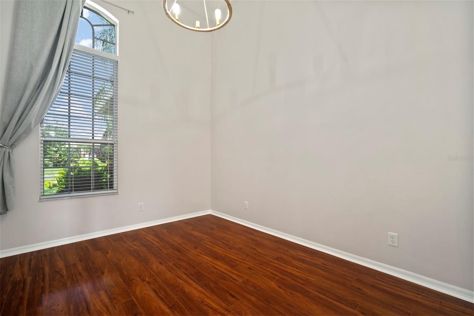 Image 31 of 60 For 26730 Shoregrass Drive