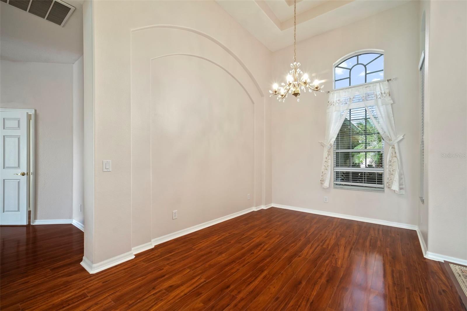 Image 6 of 60 For 26730 Shoregrass Drive
