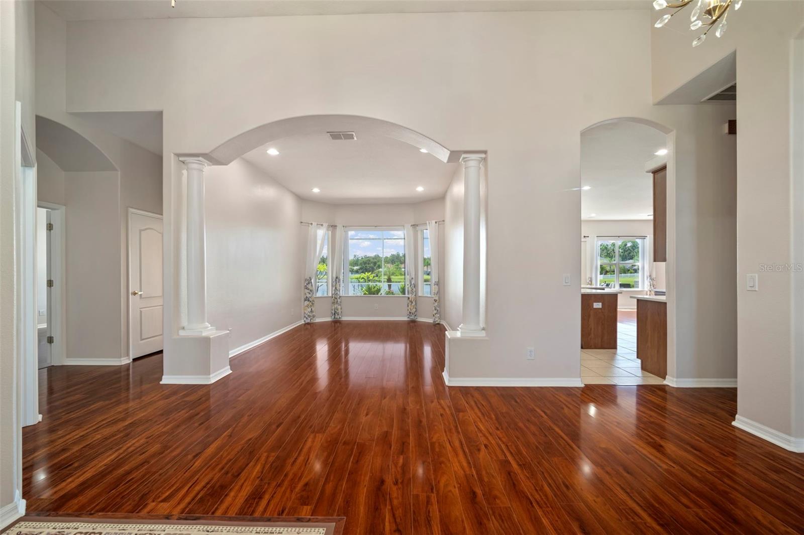 Image 7 of 60 For 26730 Shoregrass Drive