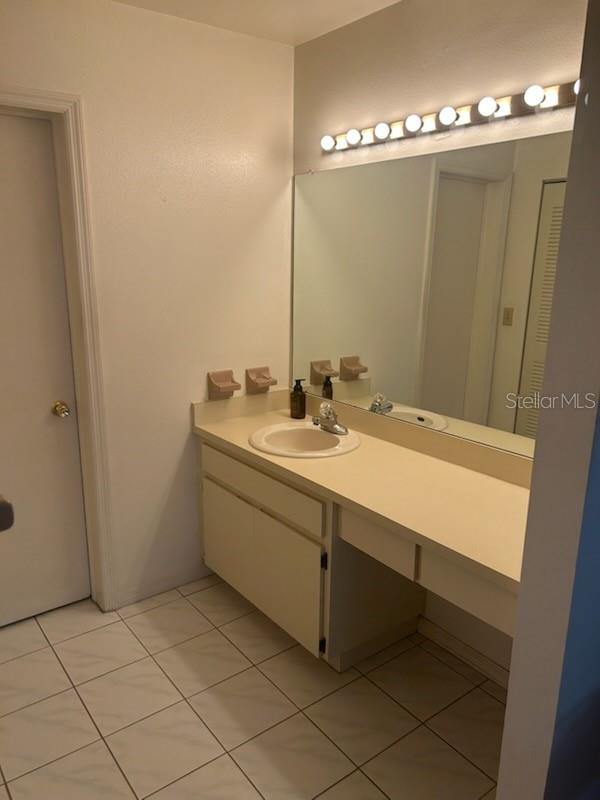 Image 19 of 27 For 6932 Stones Throw Circle N 7204