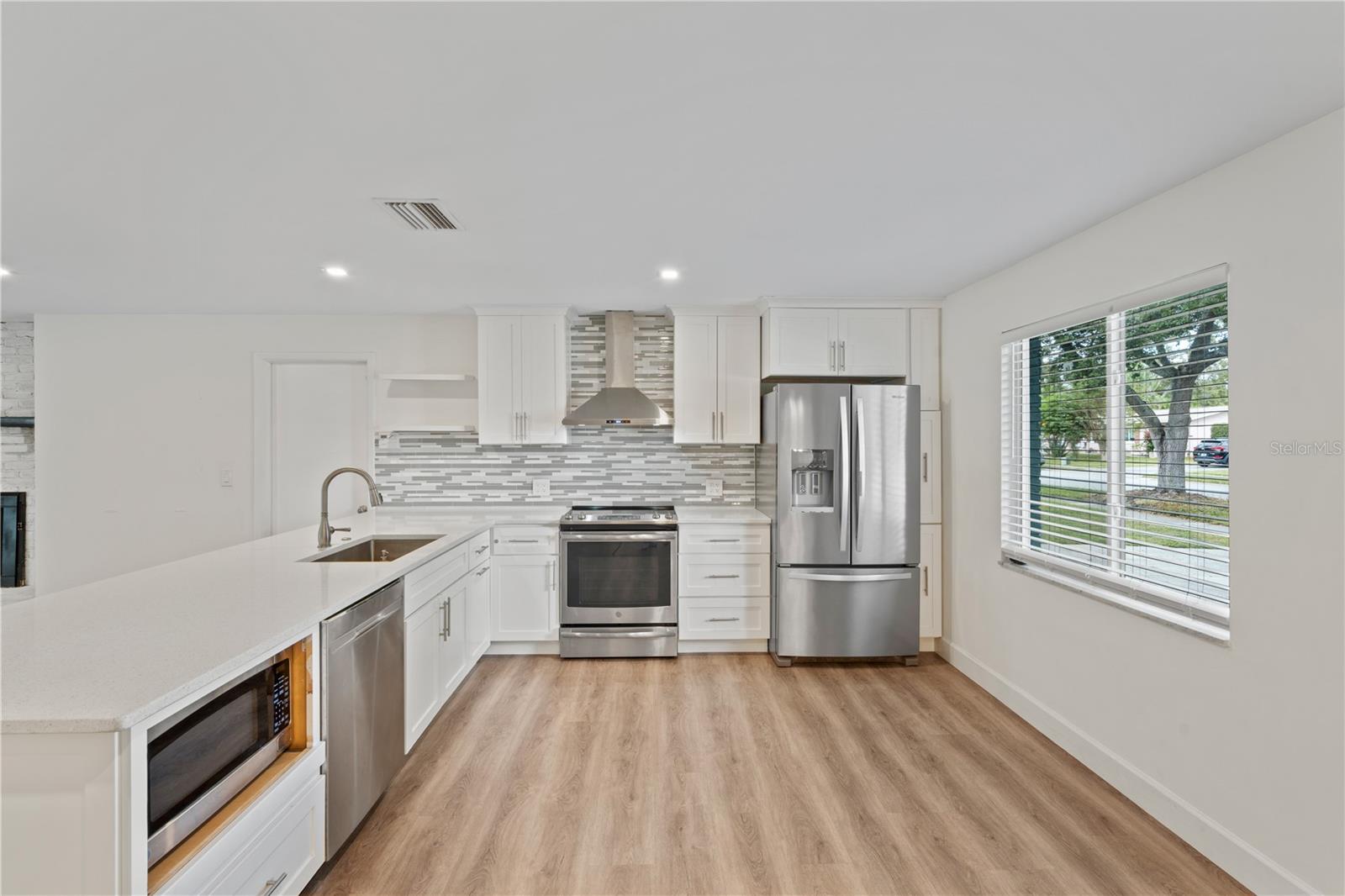 Image 3 of 18 For 1852 Albright Drive