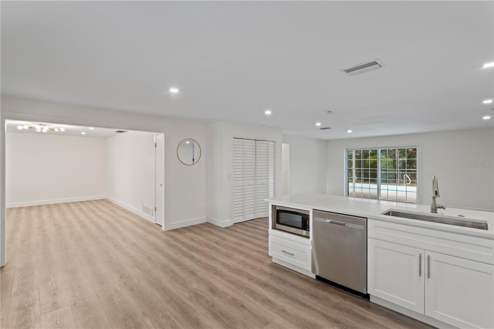 Image 5 of 18 For 1852 Albright Drive