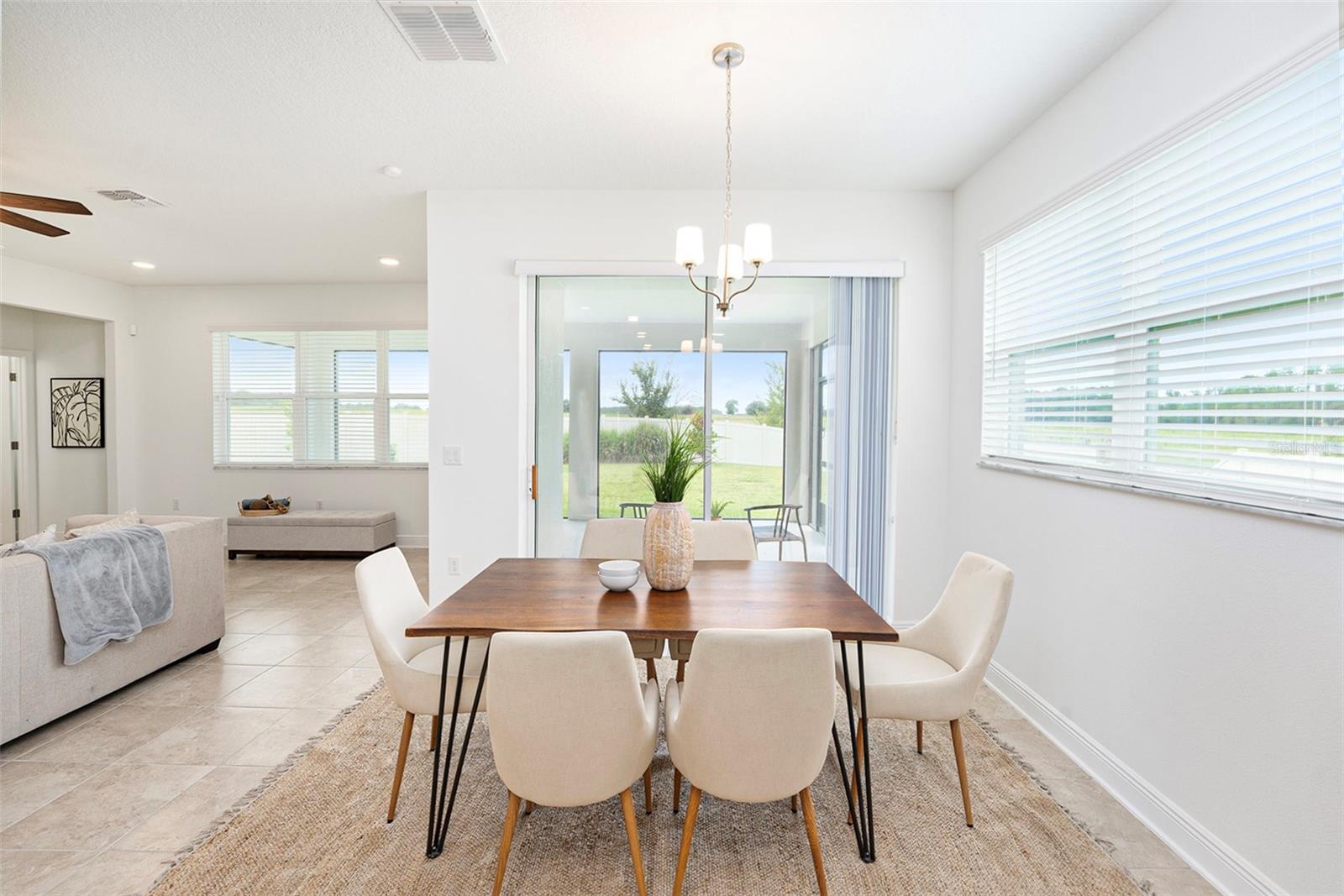 Image 10 of 39 For 7815 Bronze Oak Drive