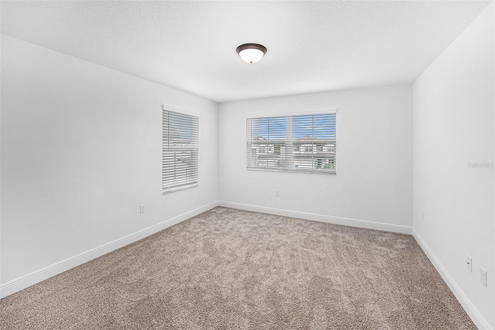 Image 23 of 39 For 7815 Bronze Oak Drive