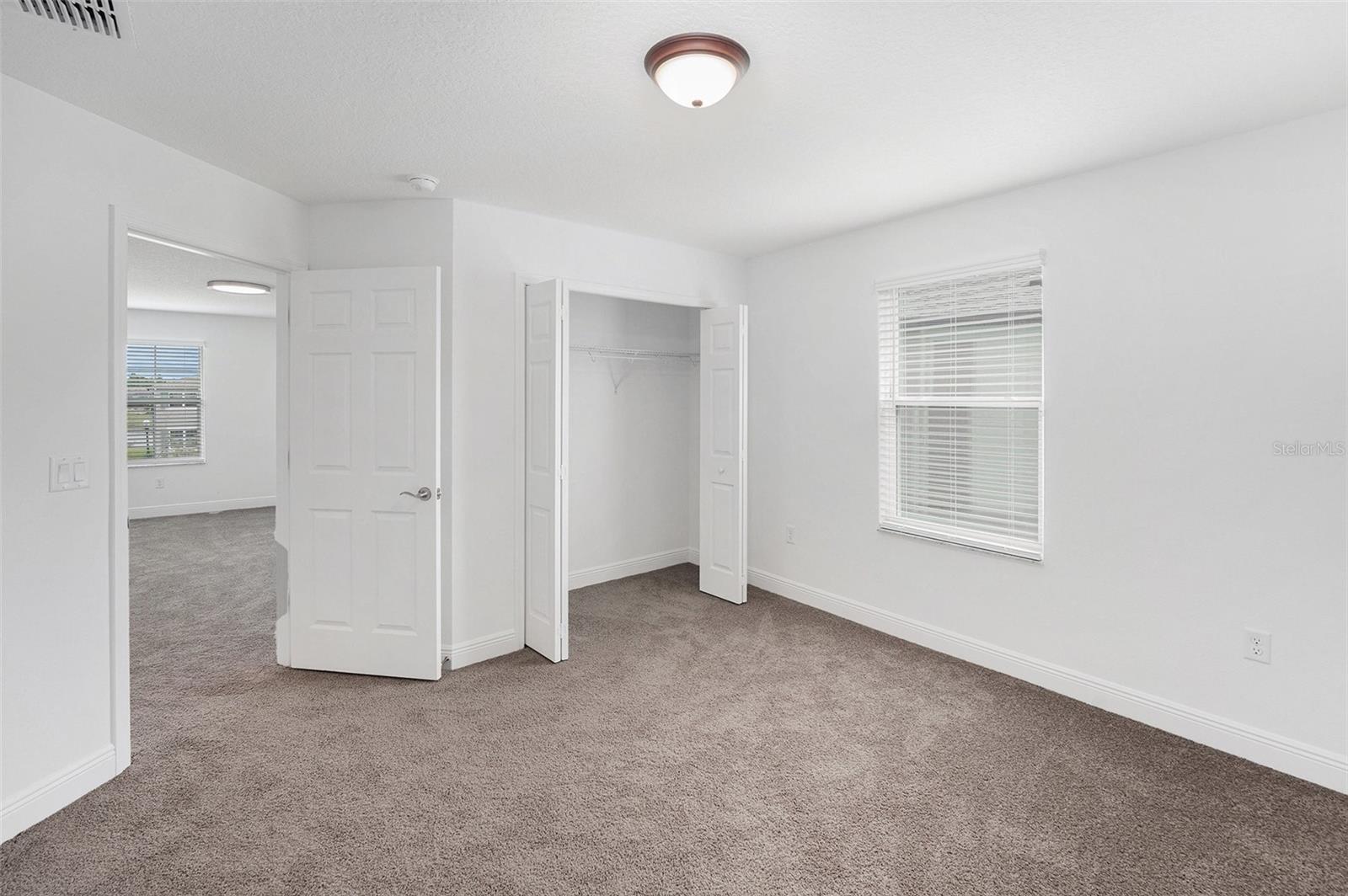 Image 26 of 39 For 7815 Bronze Oak Drive