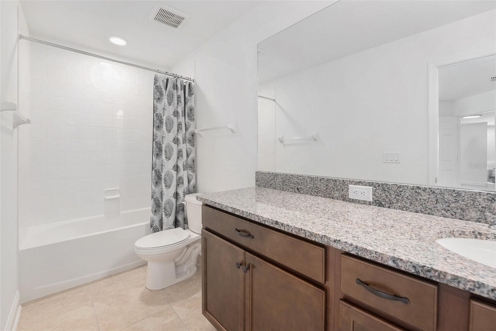Image 27 of 39 For 7815 Bronze Oak Drive