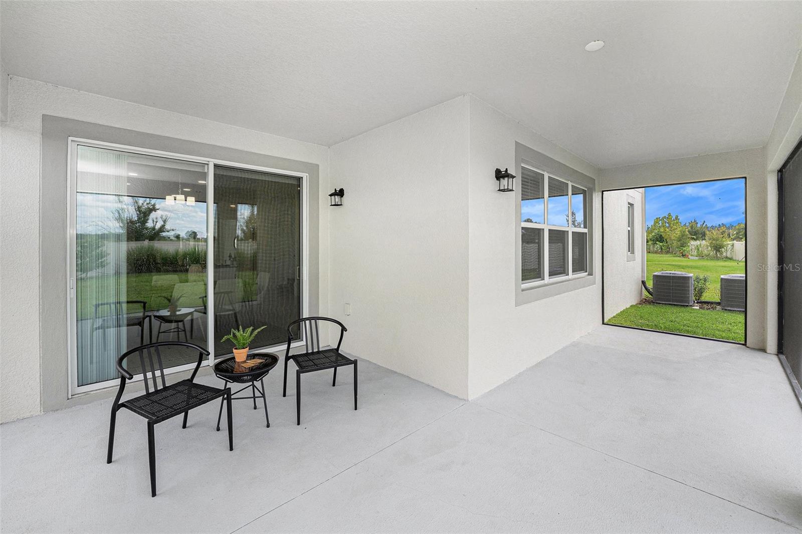 Image 32 of 39 For 7815 Bronze Oak Drive