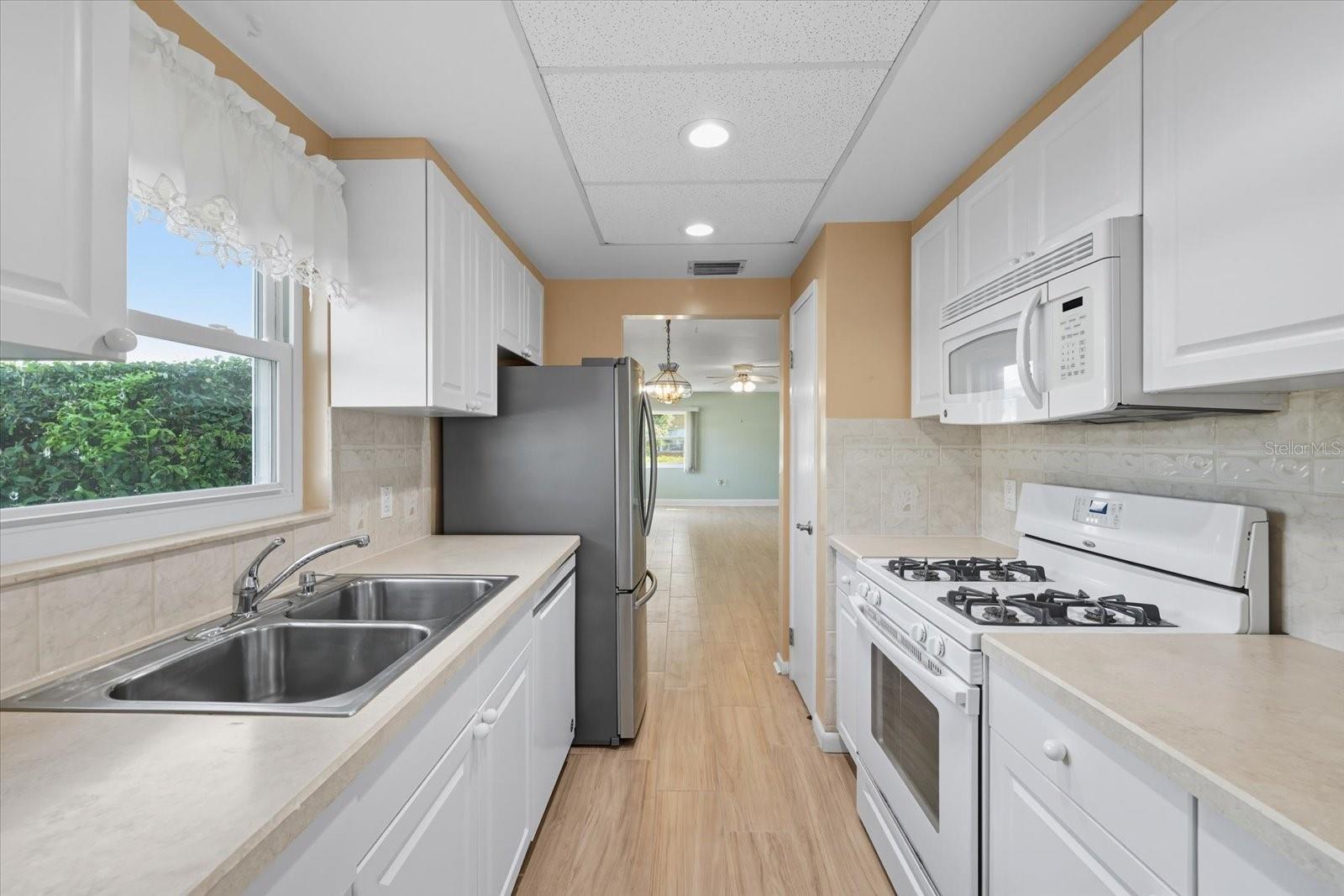Image 11 of 34 For 5970 21st Street N 1