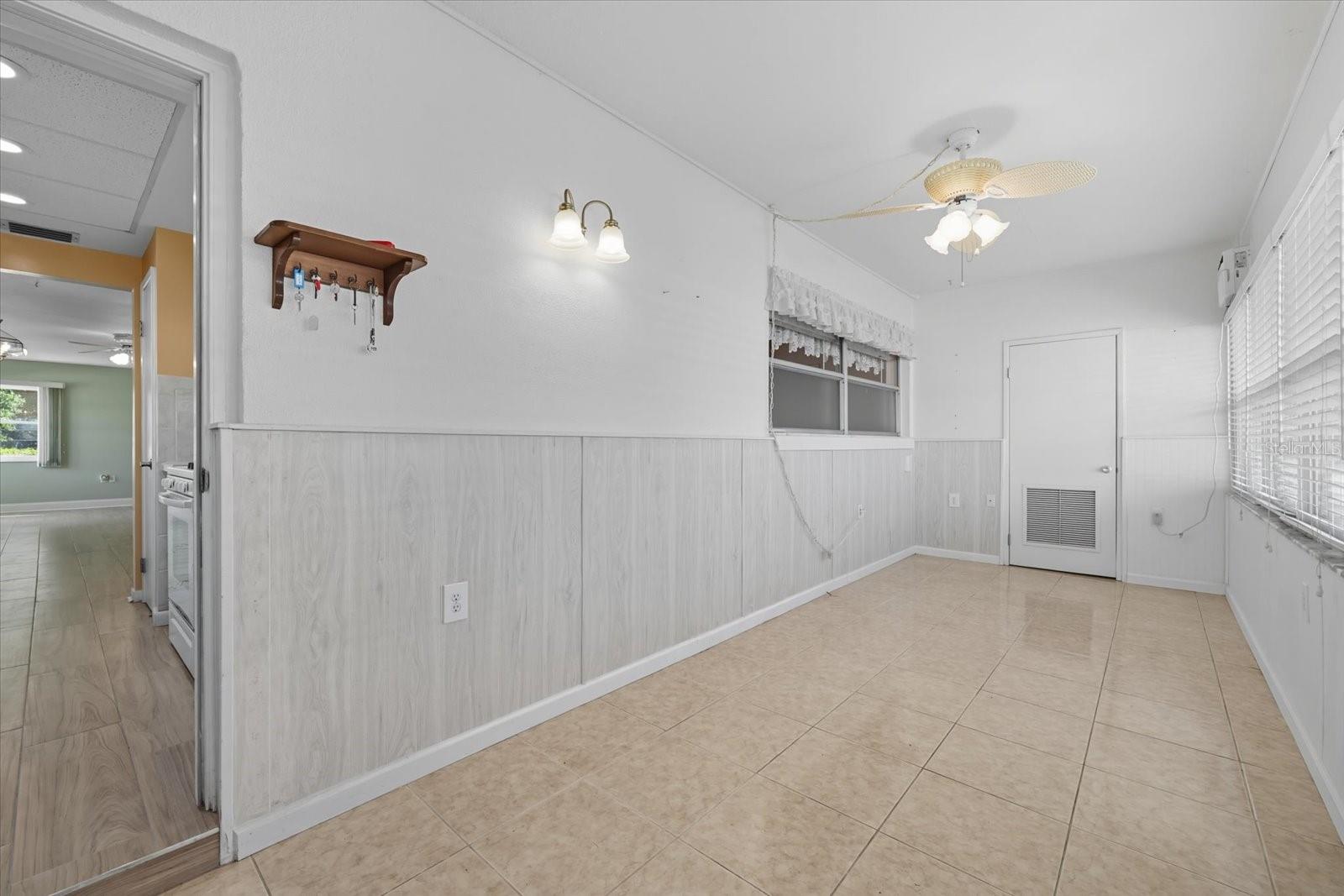 Image 19 of 34 For 5970 21st Street N 1