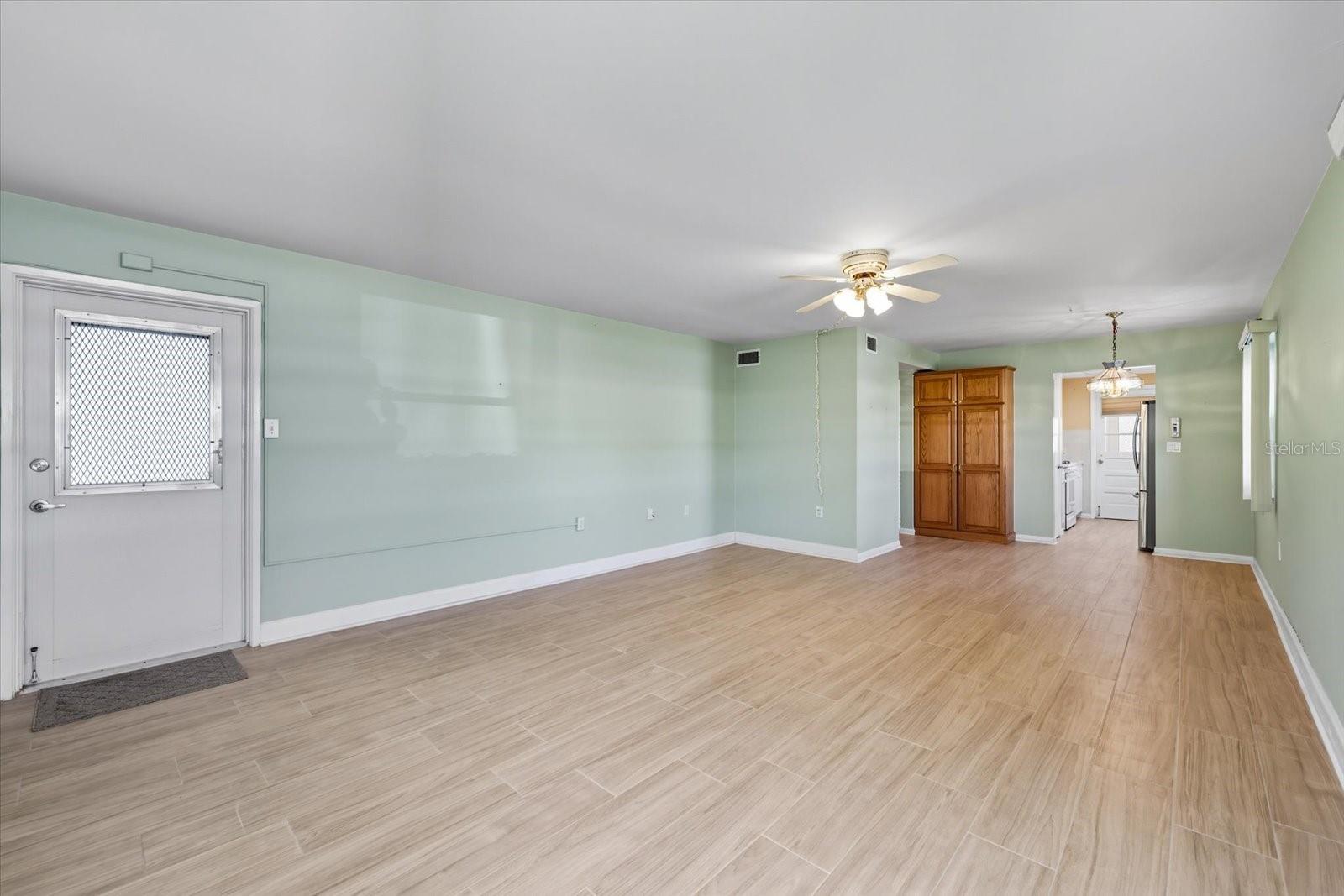 Image 5 of 34 For 5970 21st Street N 1