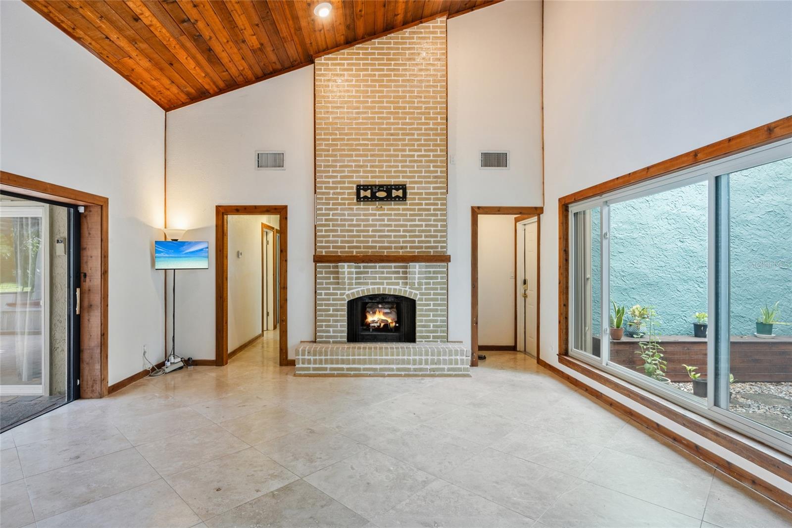 Image 17 of 40 For 8764 Baywood Park Drive