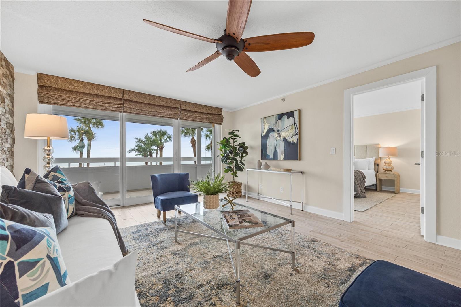 Listing photo id 11 for 17900 Gulf Boulevard 1e