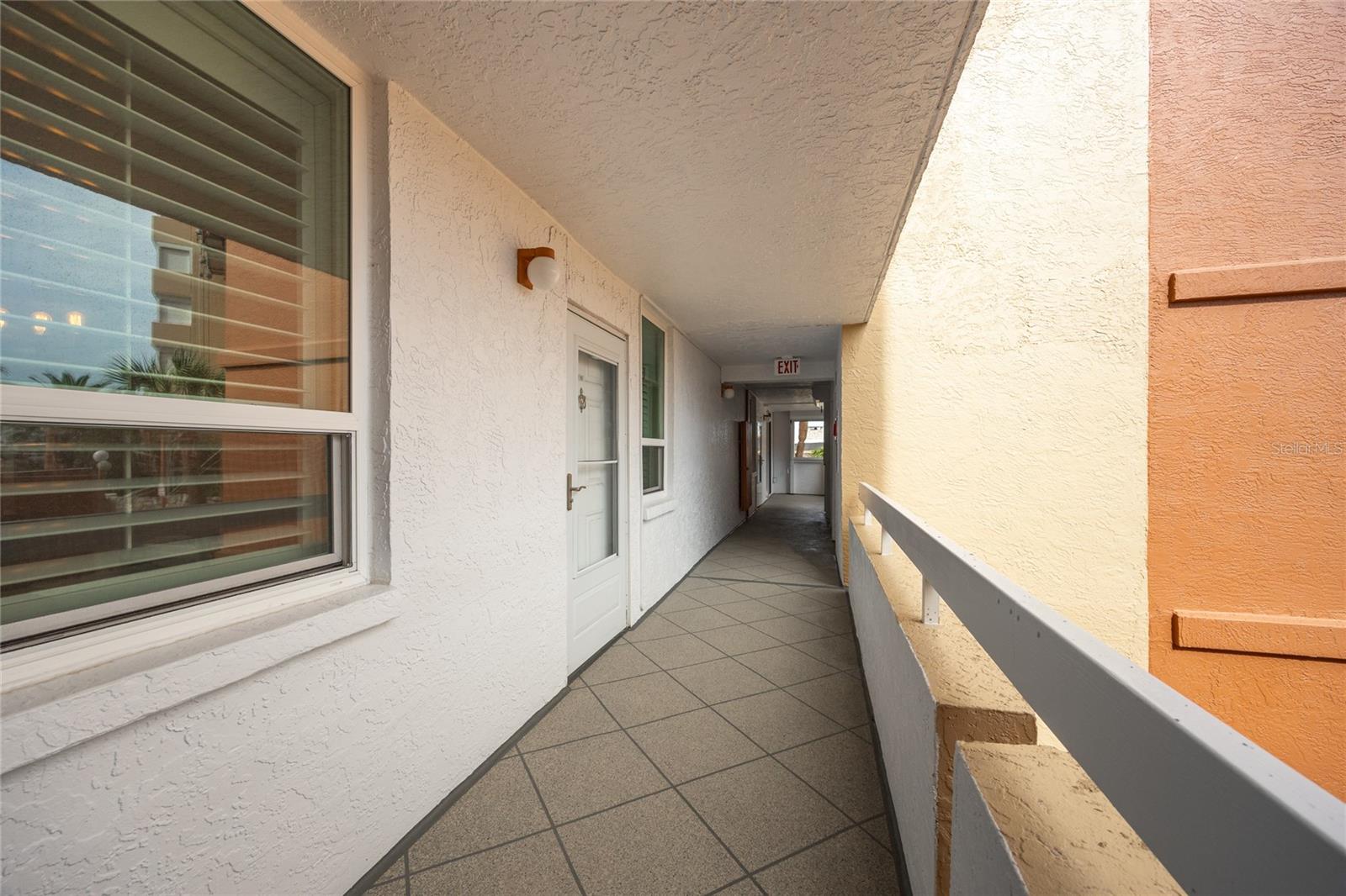 Listing photo id 28 for 17900 Gulf Boulevard 1e