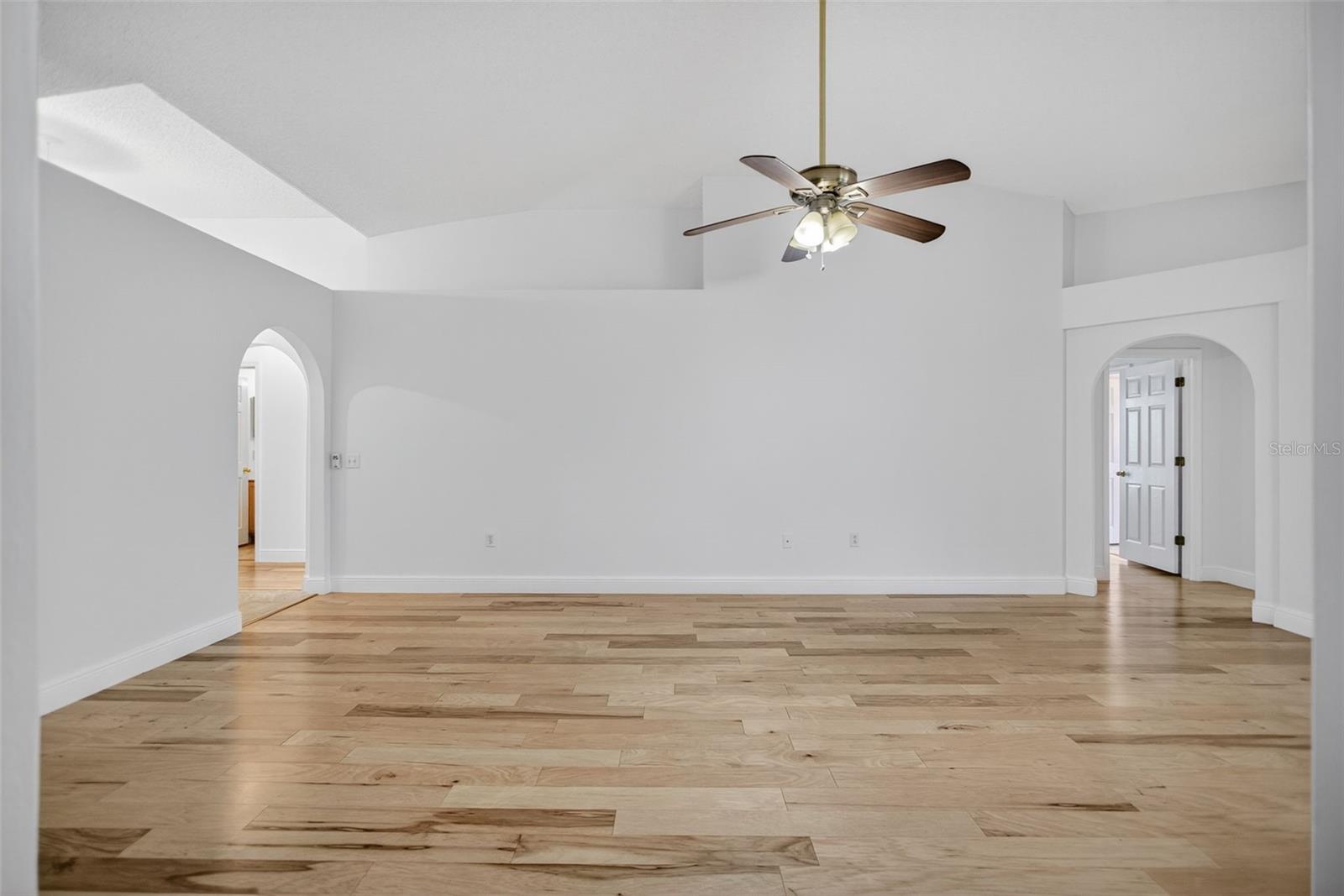 Image 19 of 44 For 4922 Copper Canyon Boulevard