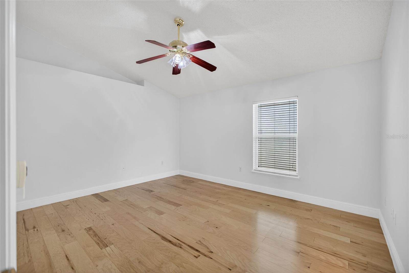 Image 32 of 44 For 4922 Copper Canyon Boulevard