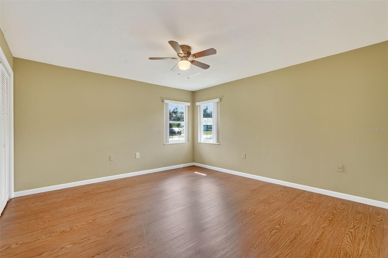 Image 17 of 46 For 553 Buttonbush Drive