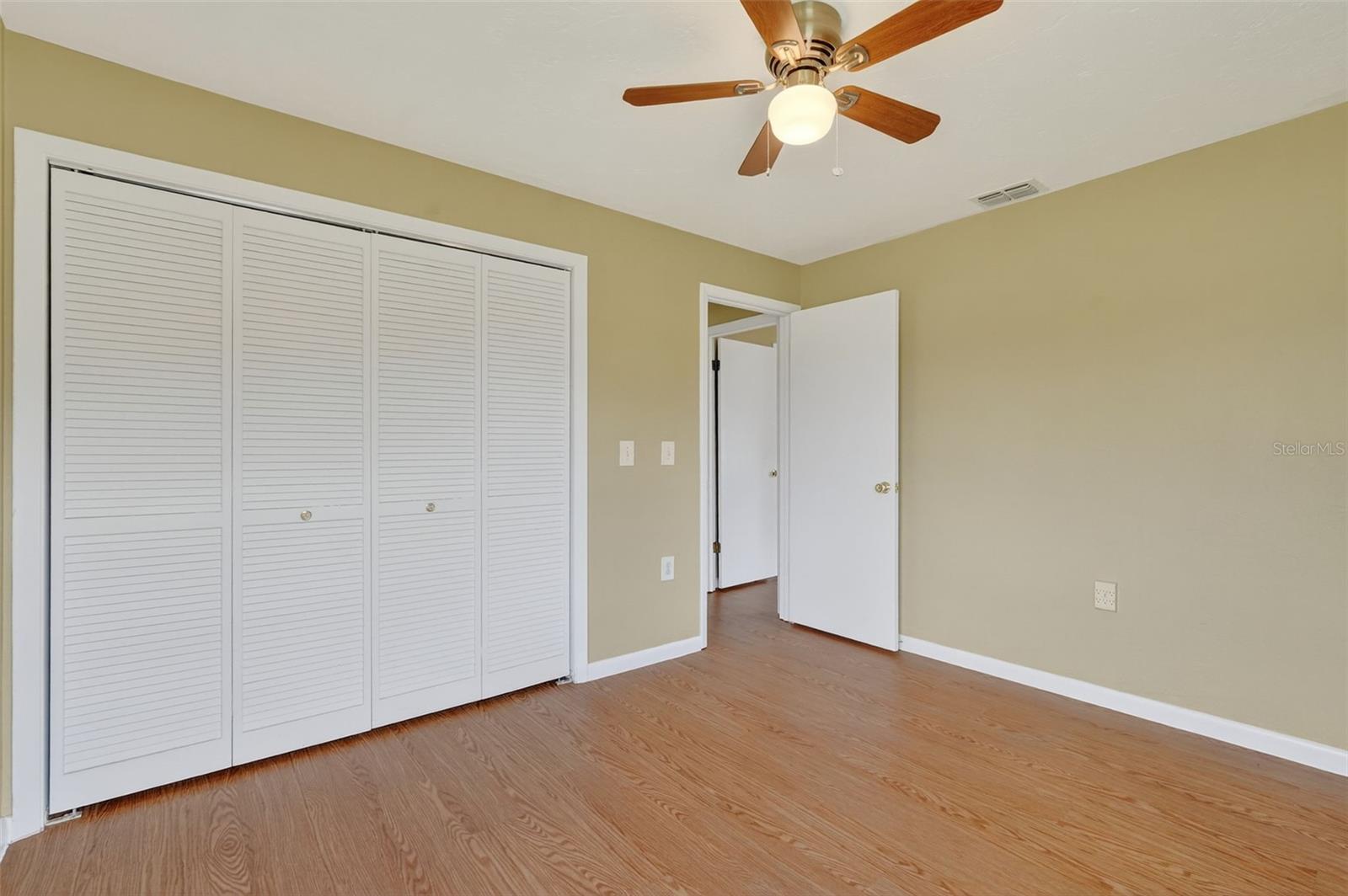 Image 21 of 46 For 553 Buttonbush Drive